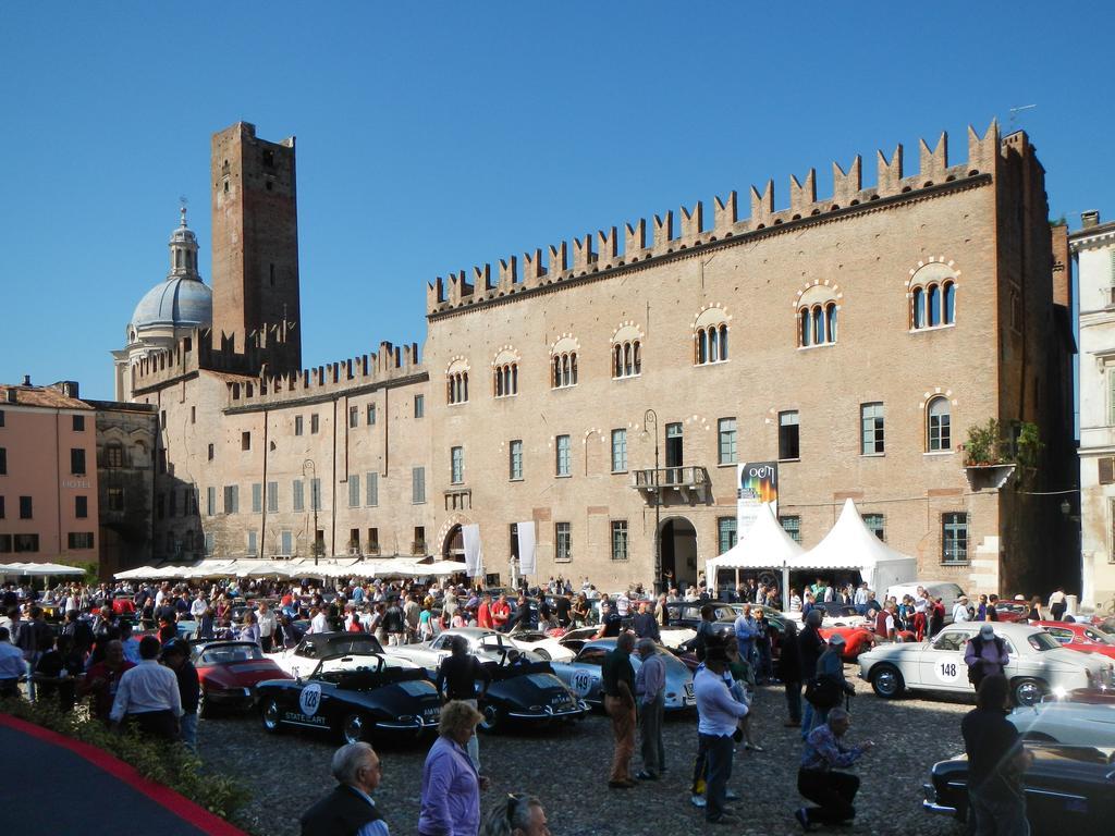 Palazzo Castiglioni Luxury Suite And Rooms Mântua Exterior foto