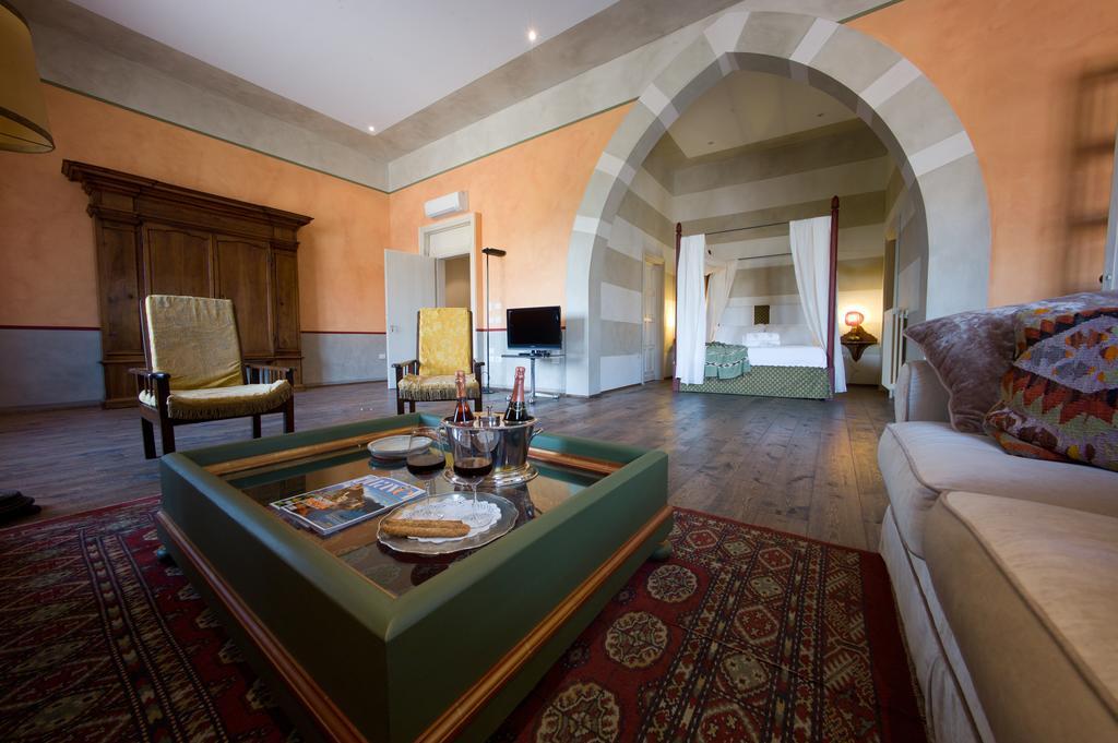 Palazzo Castiglioni Luxury Suite And Rooms Mântua Quarto foto