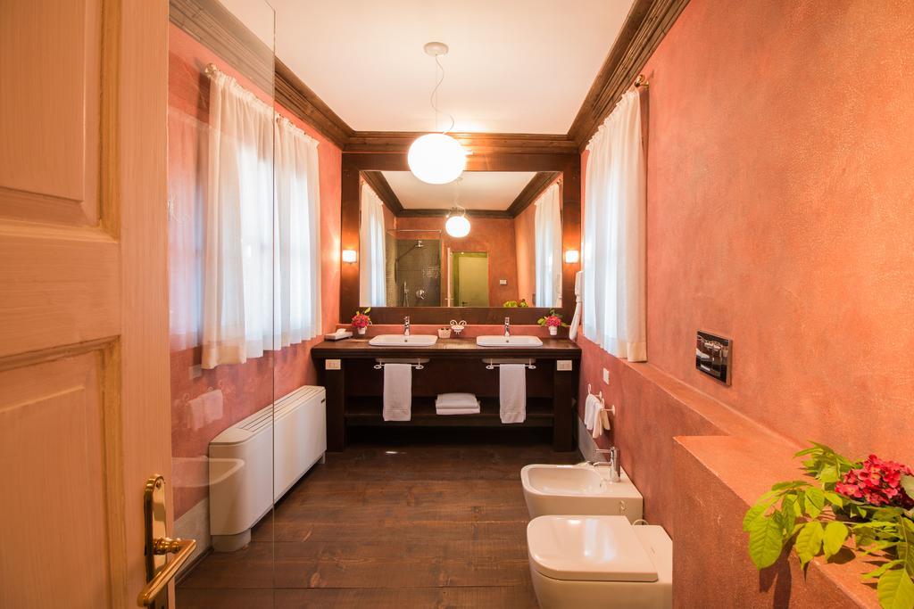 Palazzo Castiglioni Luxury Suite And Rooms Mântua Exterior foto